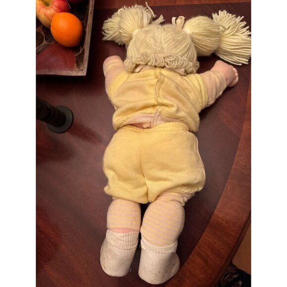 1978 Cabbage Patch Vintage Doll~ Beautiful - Picture 3 of 4